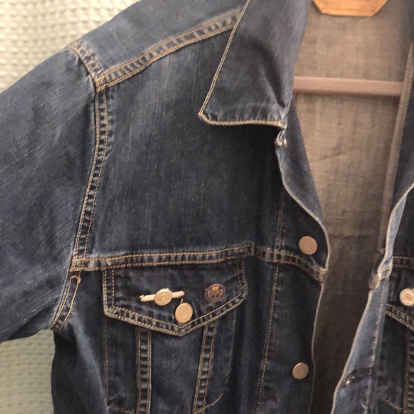 Levi’s Jean Jacket - Picture 3 of 4